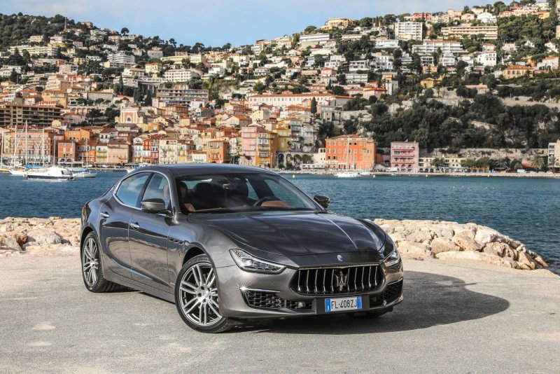 Ảnh xe hơi Maserati Ghibli cao cấp 23