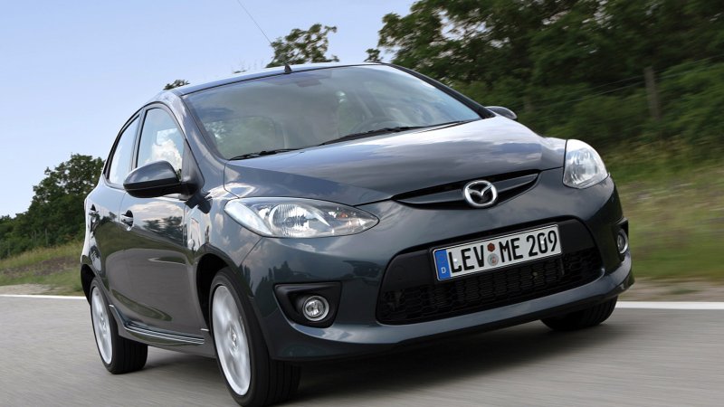 Ảnh xe Mazda 2 phiên bản đời cũ 18