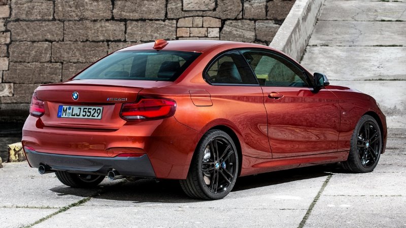 BMW 2 Series 03