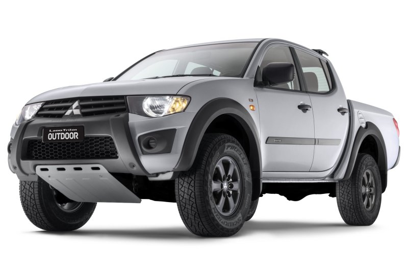 Bộ sưu tập hình ảnh ngoại thất Mitsubishi Triton 24