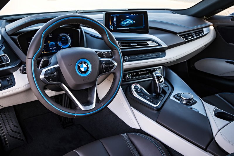 Chi tiết ảnh xe BMW i8 từ trong ra ngoài 13