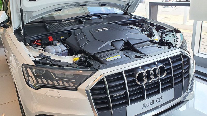 Chi tiết hình ảnh xe Audi Q7 từ mọi góc 25