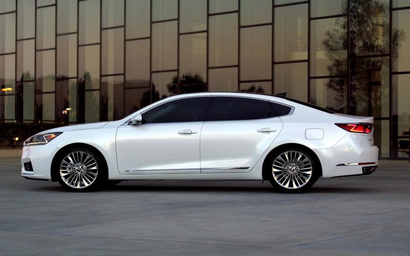 Chi tiết mọi góc cạnh của xe Kia Cadenza 10