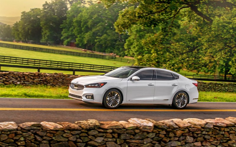 Chi tiết mọi góc cạnh của xe Kia Cadenza 22