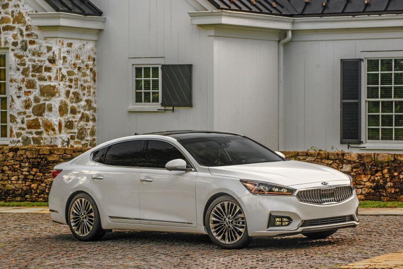 Chi tiết mọi góc cạnh của xe Kia Cadenza 23