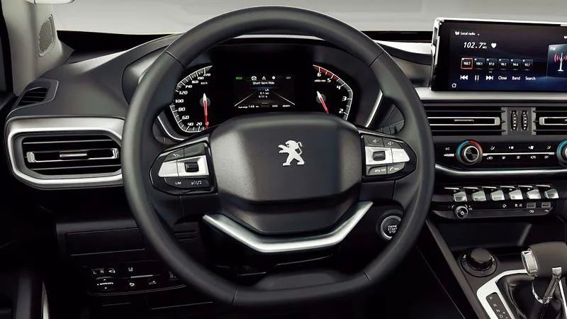 Chi tiết nội thất của dòng xe Peugeot Landtrek 7