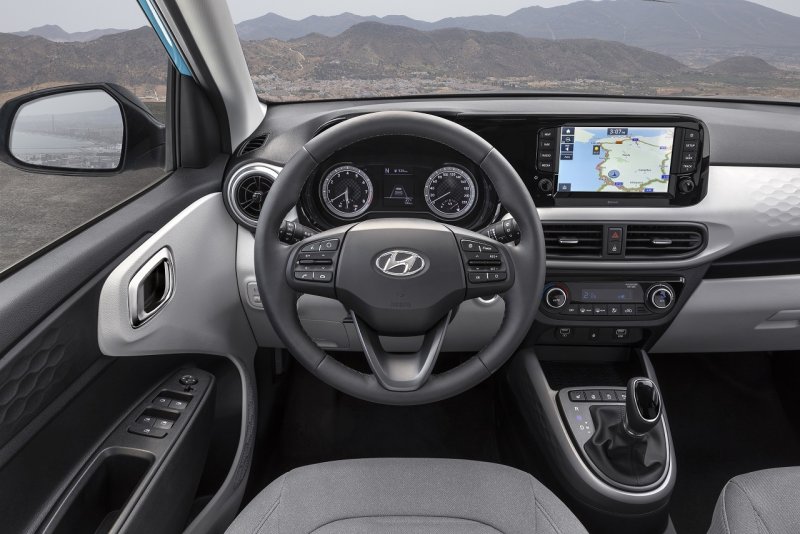 Chi tiết nội thất sang trọng của xe Hyundai i10 13
