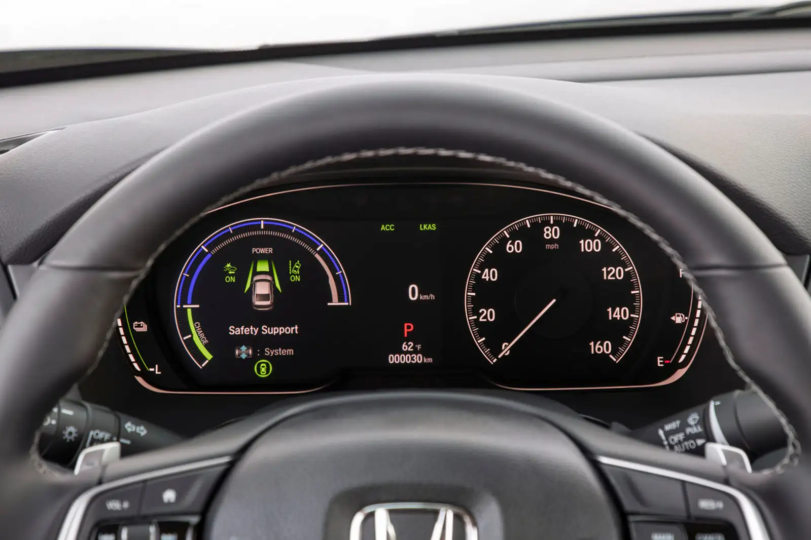 Chi tiết nội thất xe Honda Insight sang trọng 4