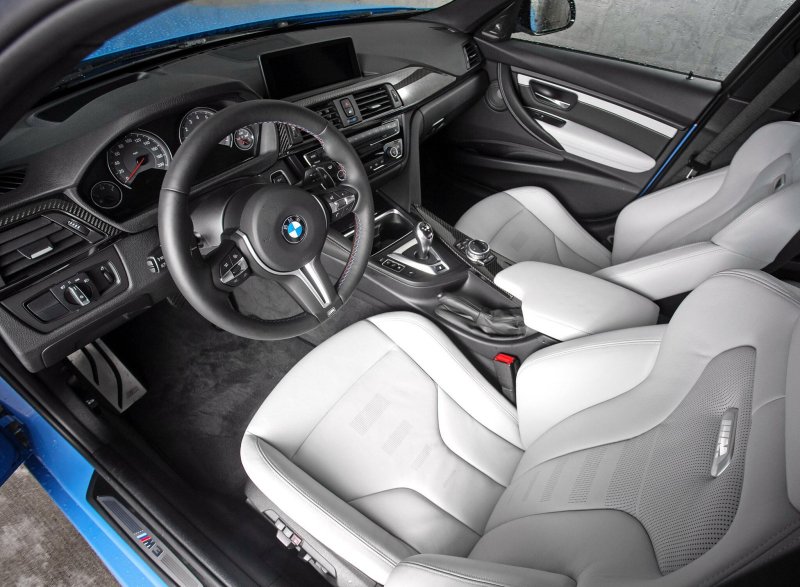 Chiêm ngưỡng ảnh nội thất xe BMW M3 9