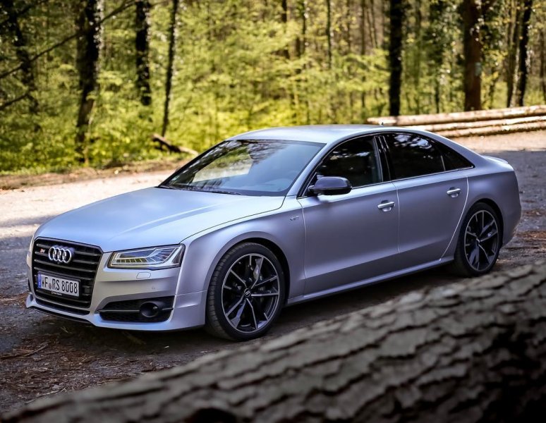 Chiêm ngưỡng ảnh xe Audi S8 dưới mọi góc độ 2