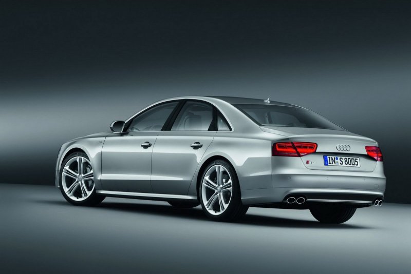 Chiêm ngưỡng ảnh xe Audi S8 dưới mọi góc độ 6