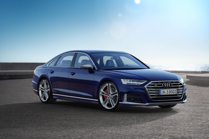 Chiêm ngưỡng ảnh xe Audi S8 dưới mọi góc độ 14