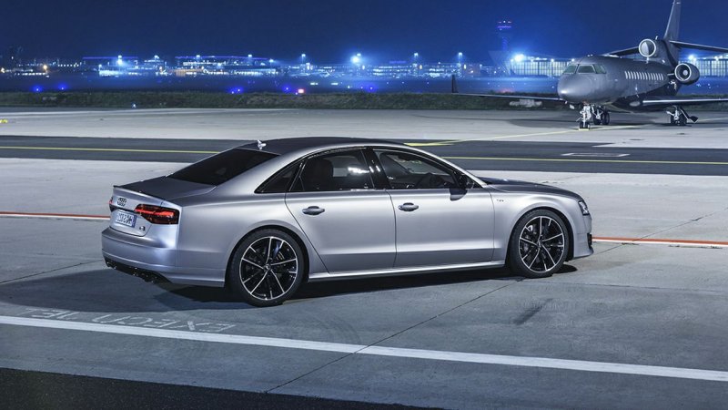 Chiêm ngưỡng ảnh xe Audi S8 dưới mọi góc độ 16