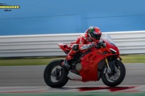 Chiêm ngưỡng Ducati Panigale V4 qua bộ ảnh ấn tượng