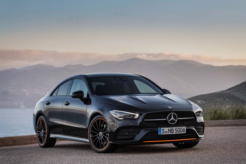 Download hình xe Mercedes-Benz AMG CLA 15