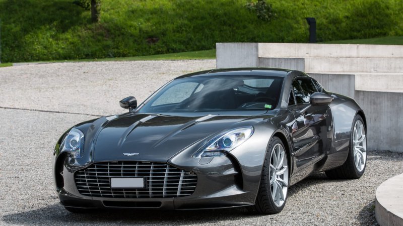 Hình ảnh Aston Martin One-77 từ nhiều góc độ 20