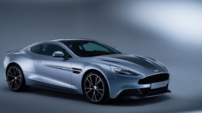 Hình ảnh Aston Martin Vanquish từ các góc khác nhau 10