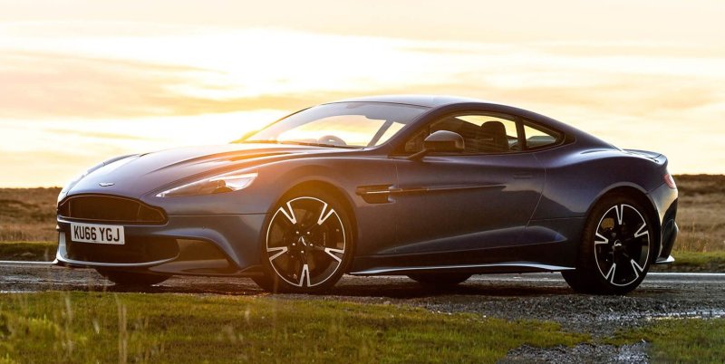 Hình ảnh Aston Martin Vanquish từ các góc khác nhau 14