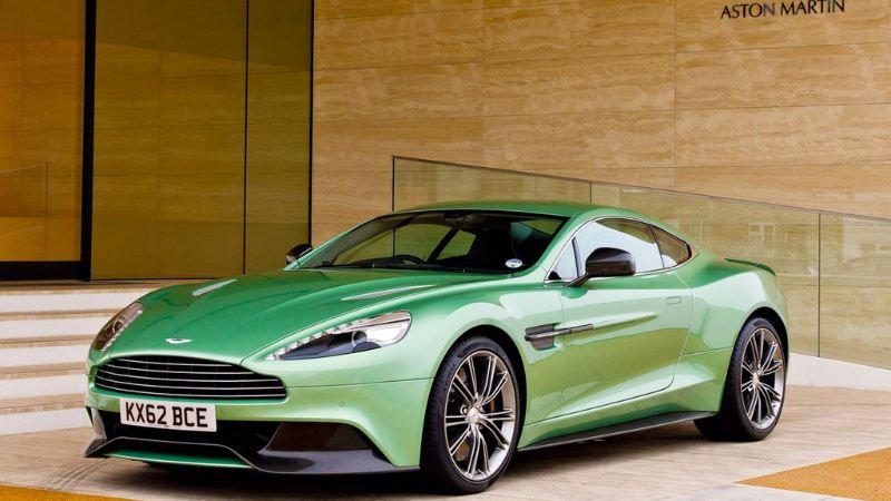 Hình ảnh Aston Martin Vanquish từ các góc khác nhau 21