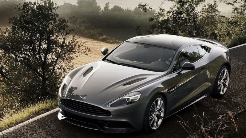 Hình ảnh Aston Martin Vanquish từ các góc khác nhau 23