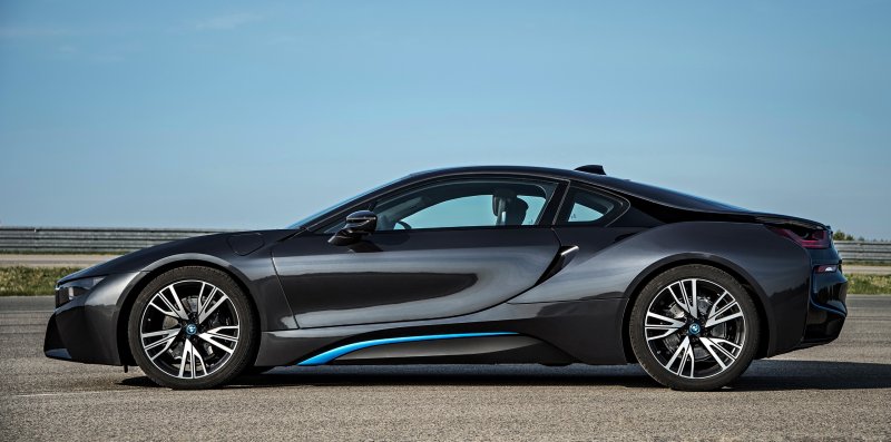 Hình ảnh BMW i8 sắc nét và đẹp mắt 24