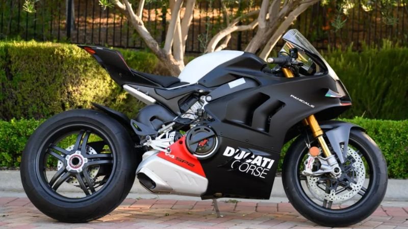 Hình ảnh các đời Ducati Panigale V4 6