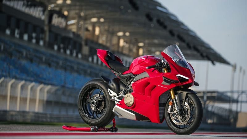 Hình ảnh các đời Ducati Panigale V4 7