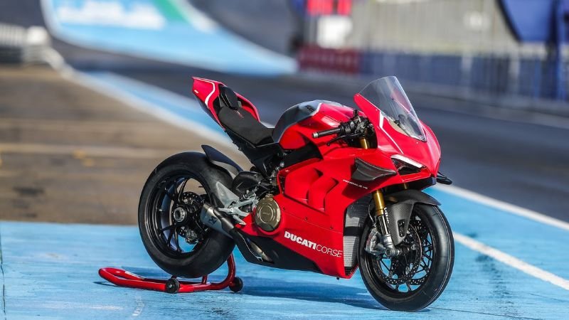 Hình ảnh các đời Ducati Panigale V4 13