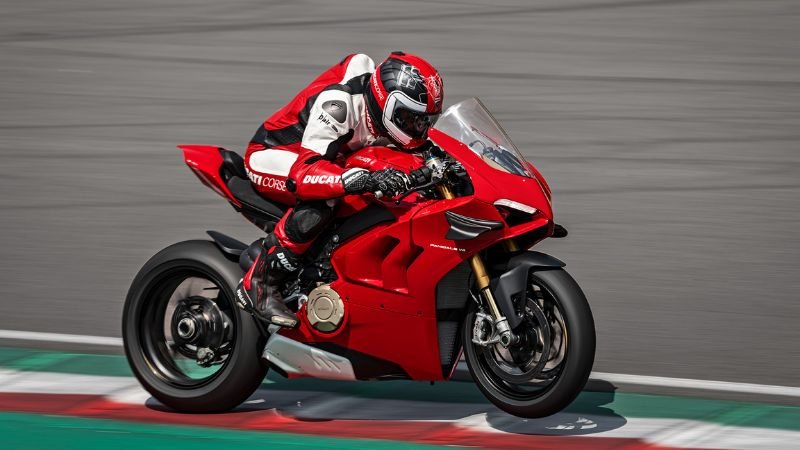 Hình ảnh các đời Ducati Panigale V4 19