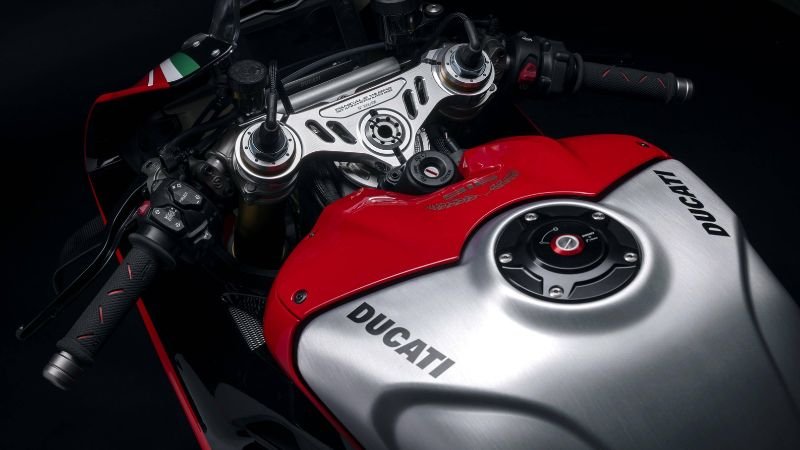 Hình ảnh các đời Ducati Panigale V4 20