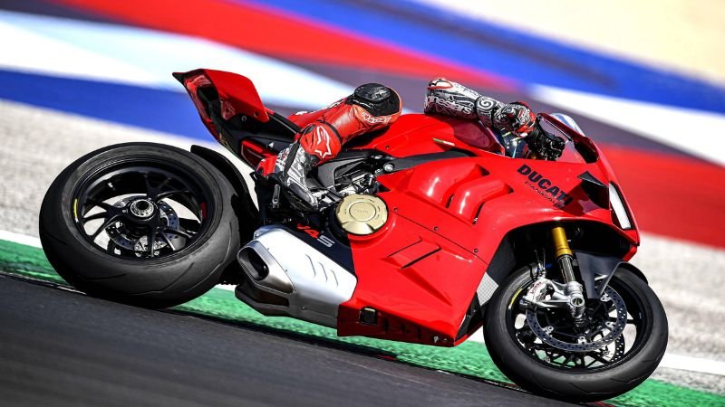 Hình ảnh các đời Ducati Panigale V4 24