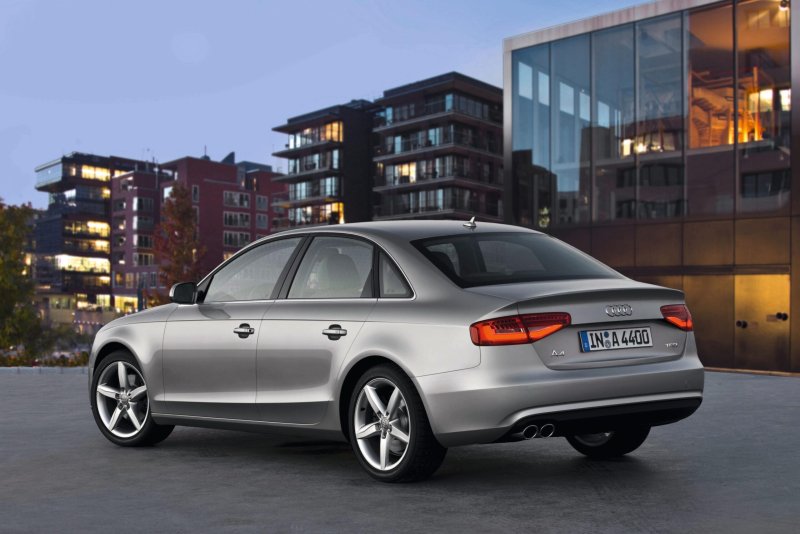 Hình ảnh chi tiết của xe Audi A4 20