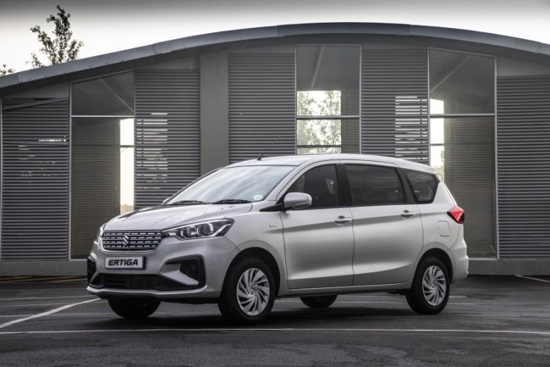 Hình ảnh chi tiết ngoại thất của xe Suzuki Ertiga 2