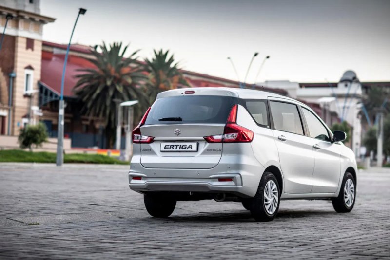 Hình ảnh chi tiết ngoại thất của xe Suzuki Ertiga 7