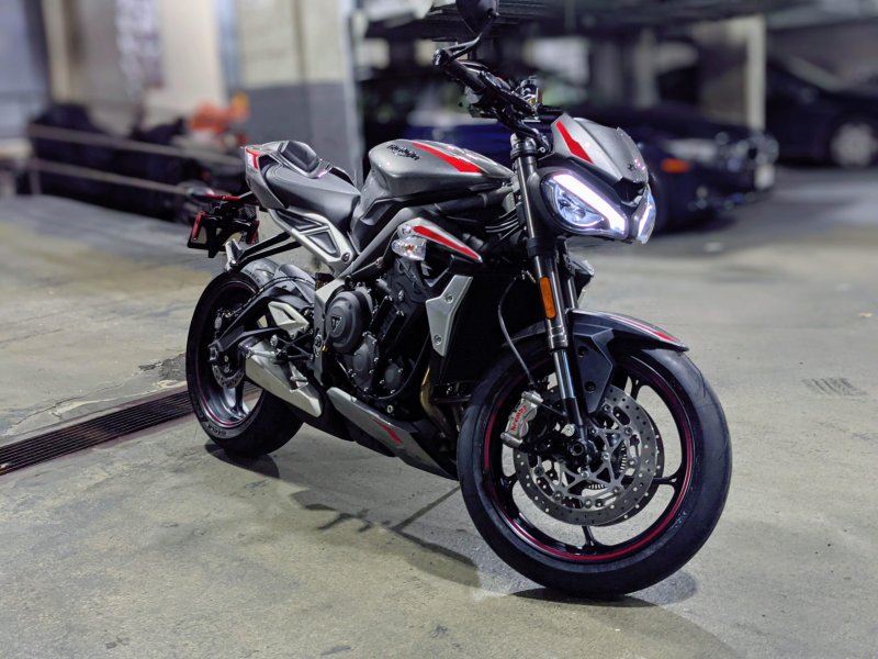 Hình ảnh chi tiết xe Triumph Street Triple 18