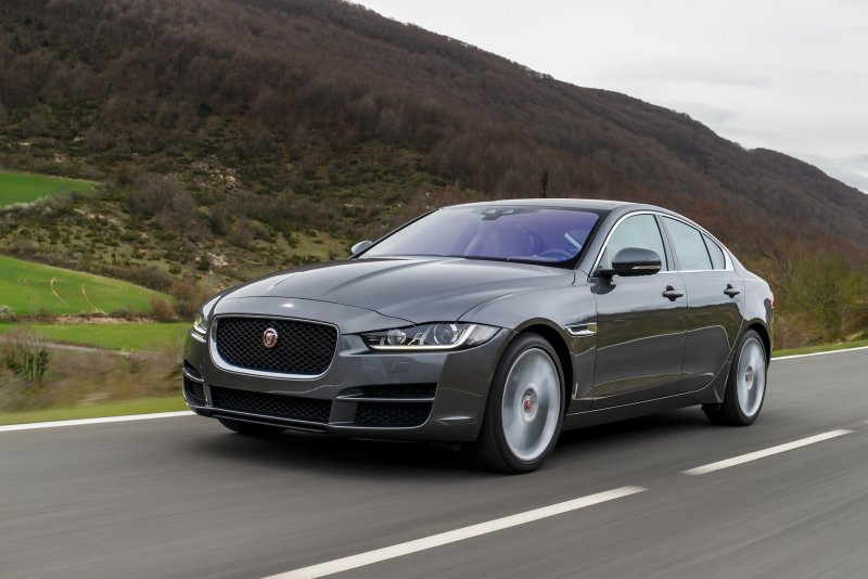 Hình ảnh của dòng xe Jaguar XE cao cấp và đa dạng 11