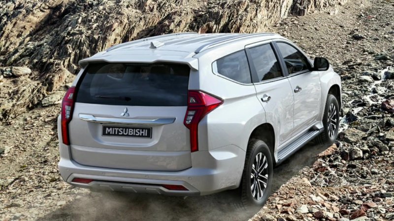 Hình ảnh đỉnh cao của xe Pajero Sport từ mọi góc nhìn 6