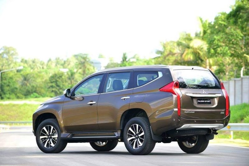 Hình ảnh đỉnh cao của xe Pajero Sport từ mọi góc nhìn 28