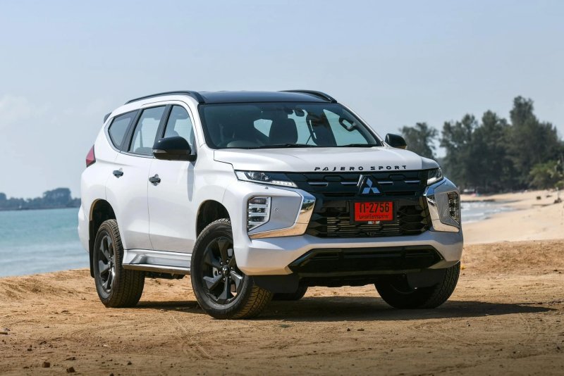 Hình ảnh đỉnh cao của xe Pajero Sport từ mọi góc nhìn 1