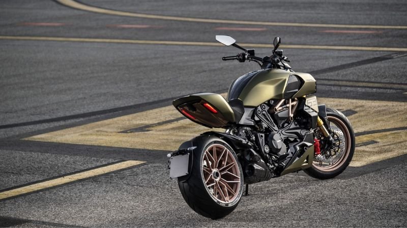 Hình ảnh Ducati Diavel cho giới trẻ 1