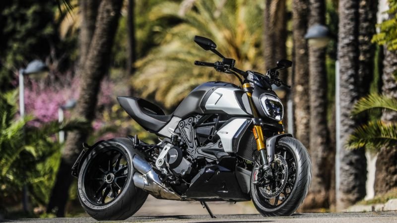 Hình ảnh Ducati Diavel cho giới trẻ 4