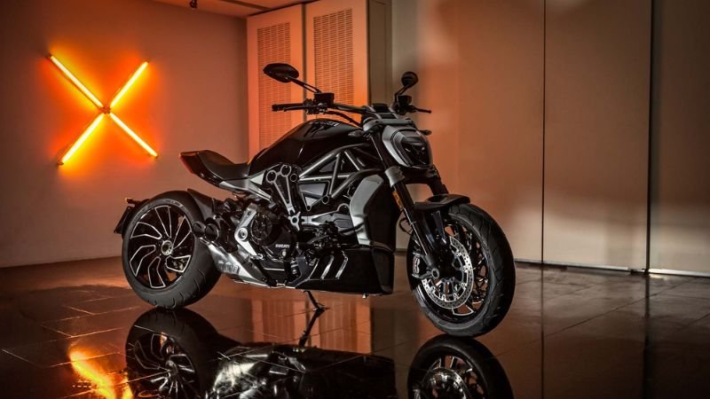 Hình ảnh Ducati Diavel cho giới trẻ 6