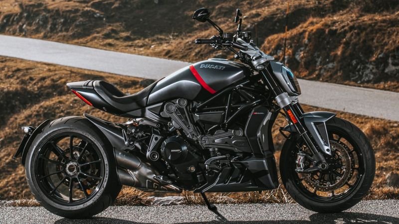 Hình ảnh Ducati Diavel cho giới trẻ 8