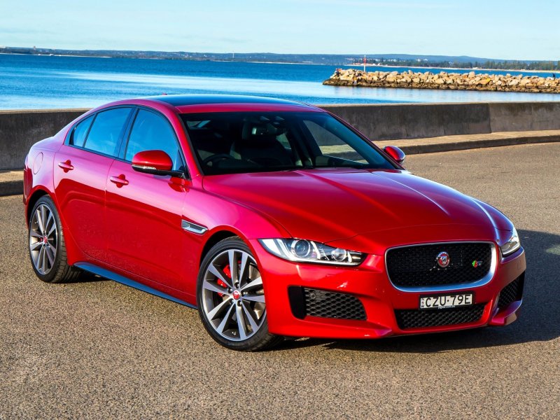 Hình ảnh hàng đầu của dòng xe Jaguar XE 2