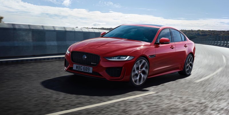 Hình ảnh hàng đầu của dòng xe Jaguar XE 14