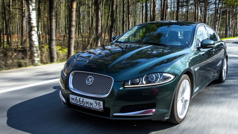 Hình ảnh Jaguar XF phong cách hiện đại 10