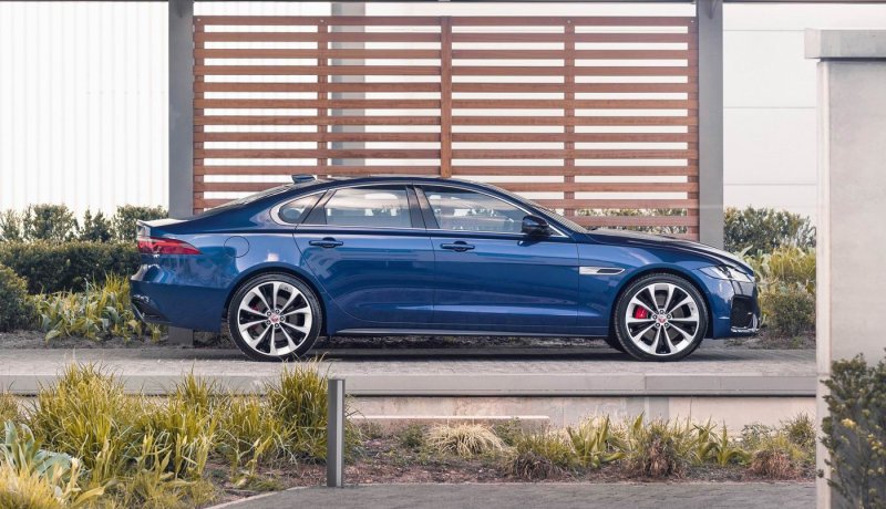 Hình ảnh Jaguar XF phong cách hiện đại 15