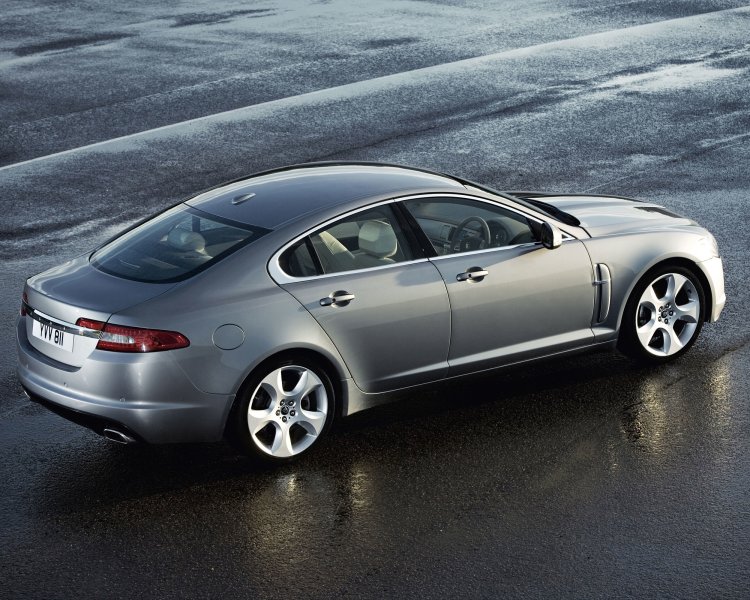 Hình ảnh Jaguar XF phong cách hiện đại 17