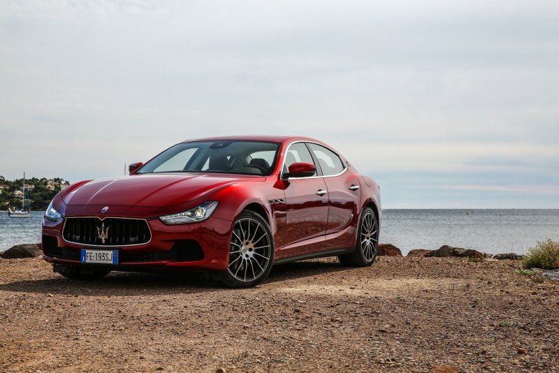 Hình ảnh Maserati Ghibli đa góc độ 6