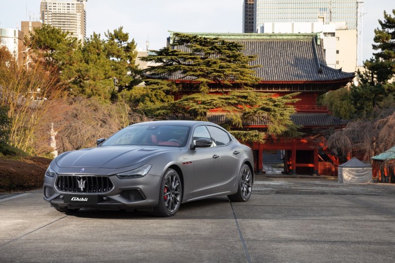 Hình ảnh Maserati Ghibli đa góc độ 8